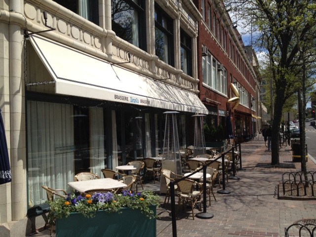 Bravo BrasserieBravo is an American bistro inspired by French cafes, in the heart of downtown. Enjoy a meal at a sidewalk table, or stop by before a show. Bravo offers complementary valet parking. 123 Empire Street, Providence. 490-5112