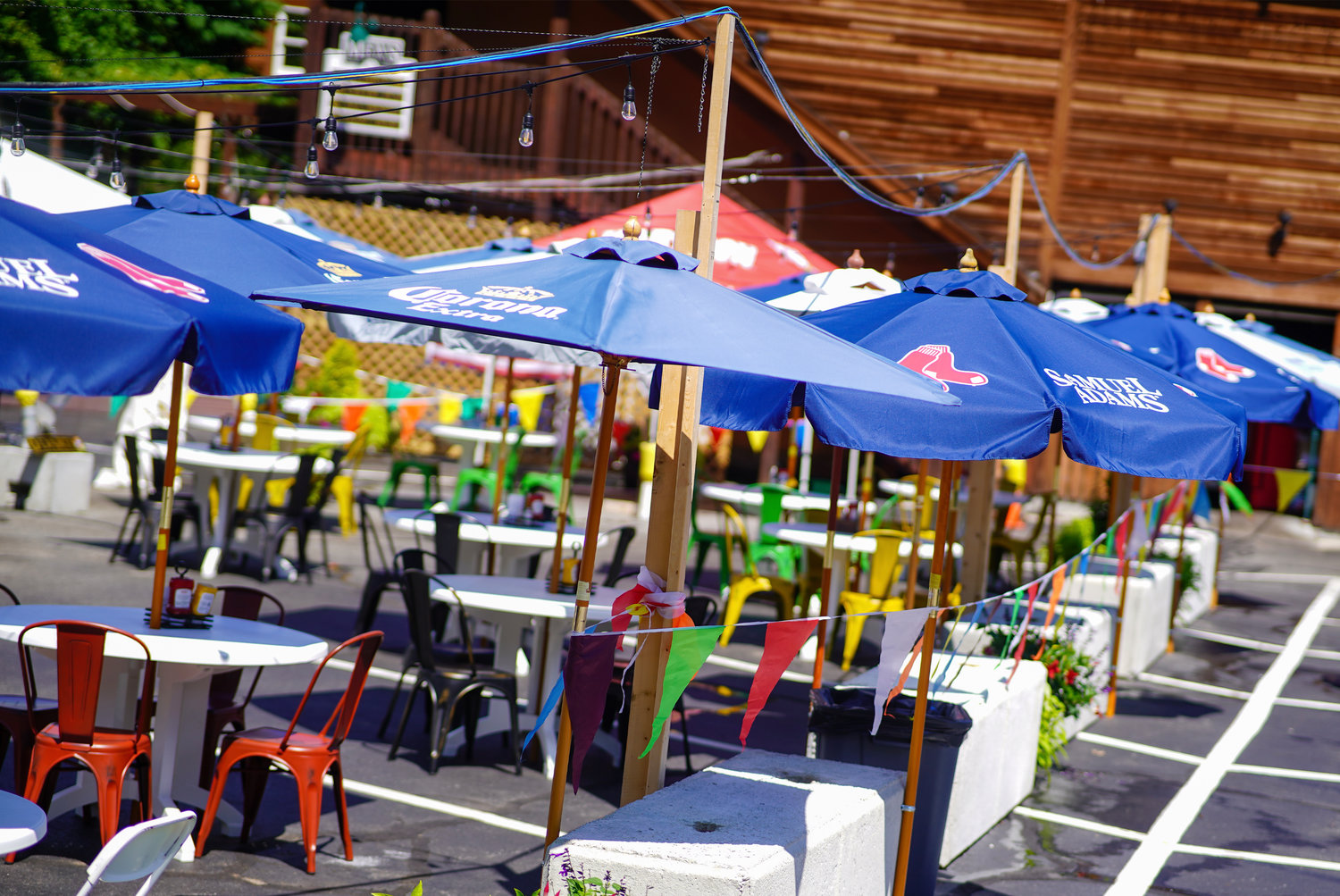 Mews Tavern converts parking space for outdoor eating amidst COVID-19 restrictions
